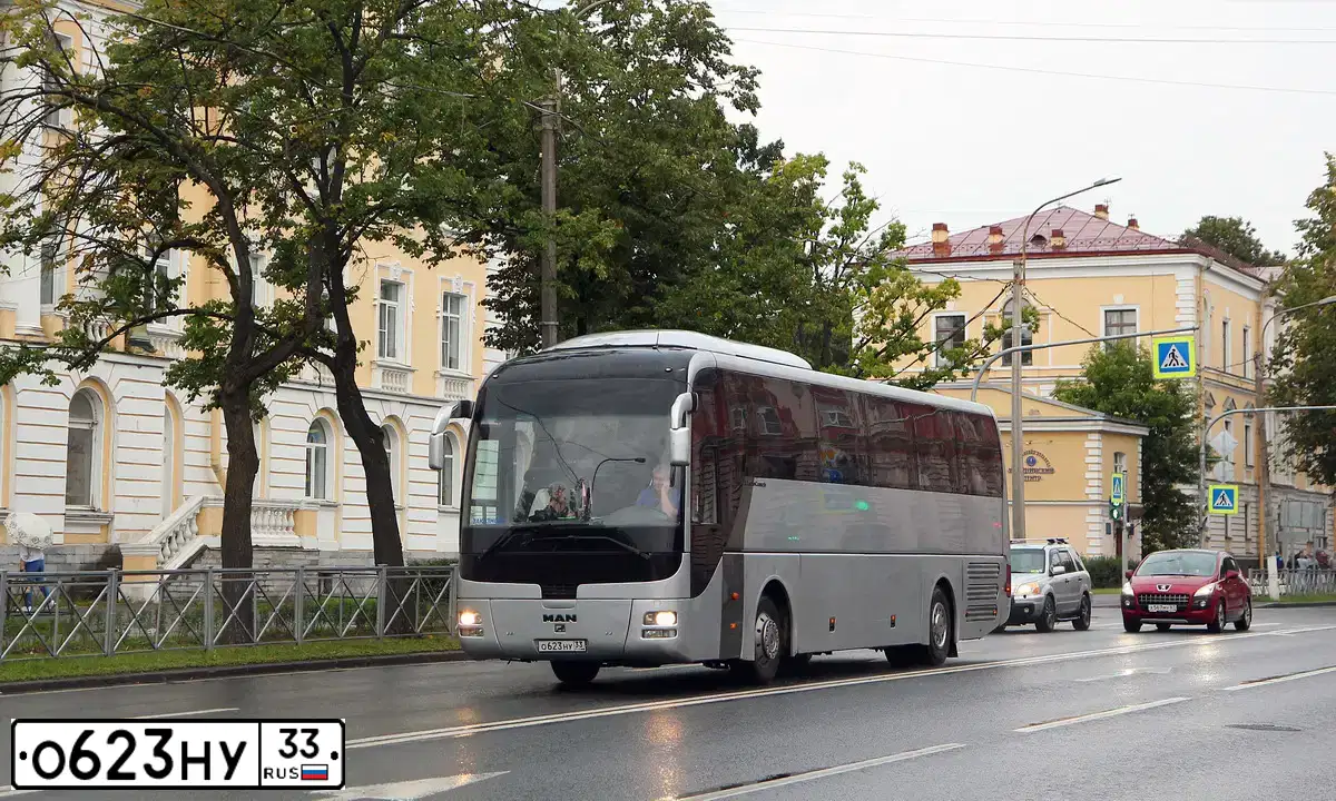 Фото автомобиля MAN LIONS COACH, 1979 — госномер О623НУ33. Цвет: Серый