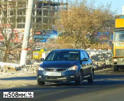 Фото автомобиля KIA CEE'D, 2010 — госномер Н508ММ46. Цвет: СЕРЫЙ