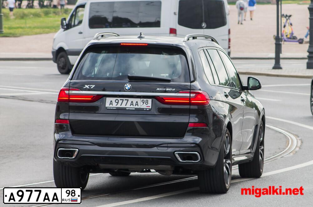 Фото автомобиля MERCEDES S-KLASSE, 2015 — госномер А977АА98. Цвет: ЧЕРНЫЙ