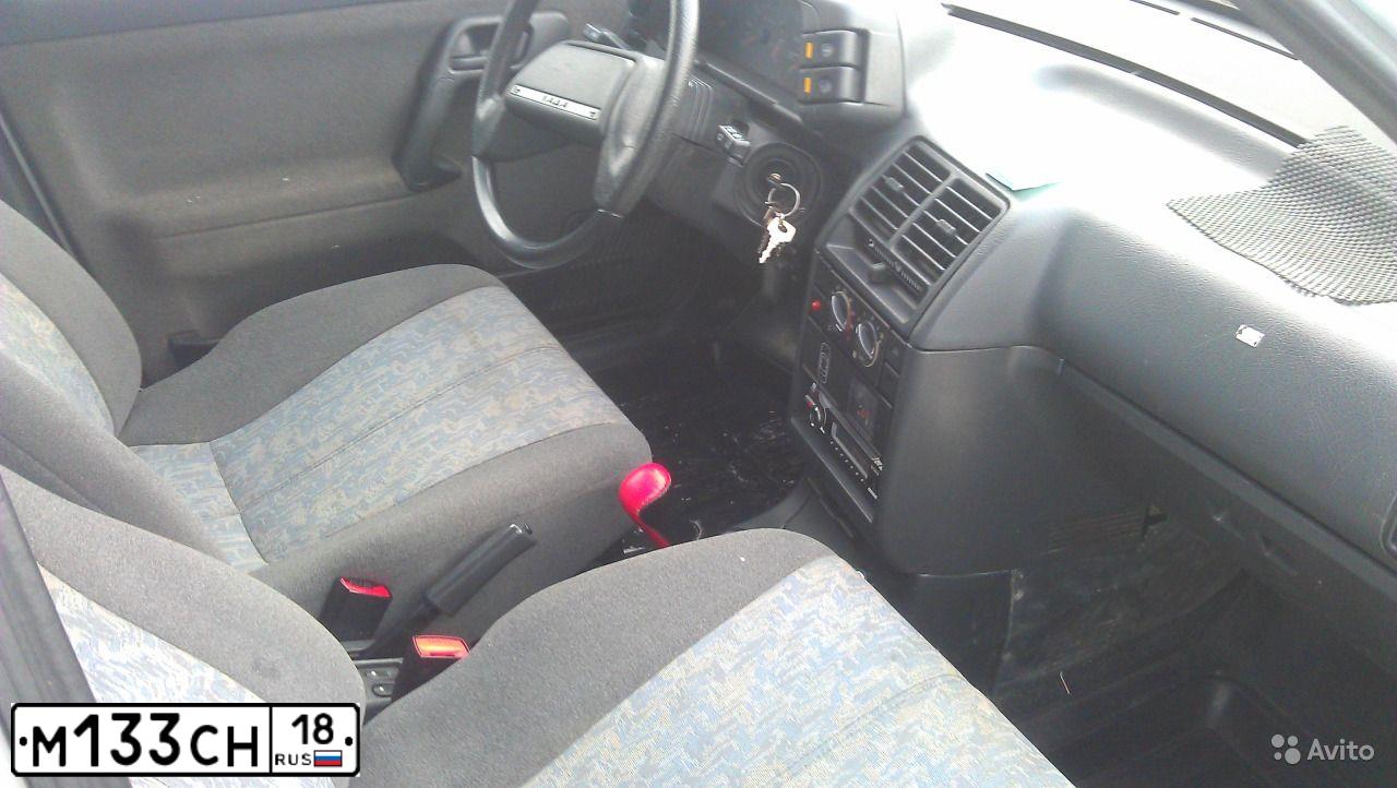Фото автомобиля LADA 2112, 2004 — госномер В912ЕН82. Цвет: СВЕТЛО-СЕРЕБРИСТЫЙ МЕТАЛЛ