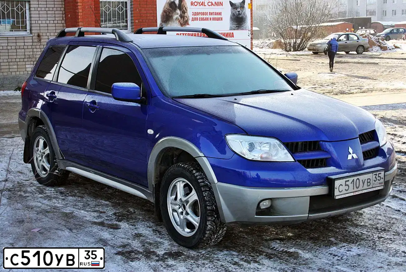 Фото автомобиля MITSUBISHI OUTLANDER, 2006 — госномер С510УВ35. Цвет: синий