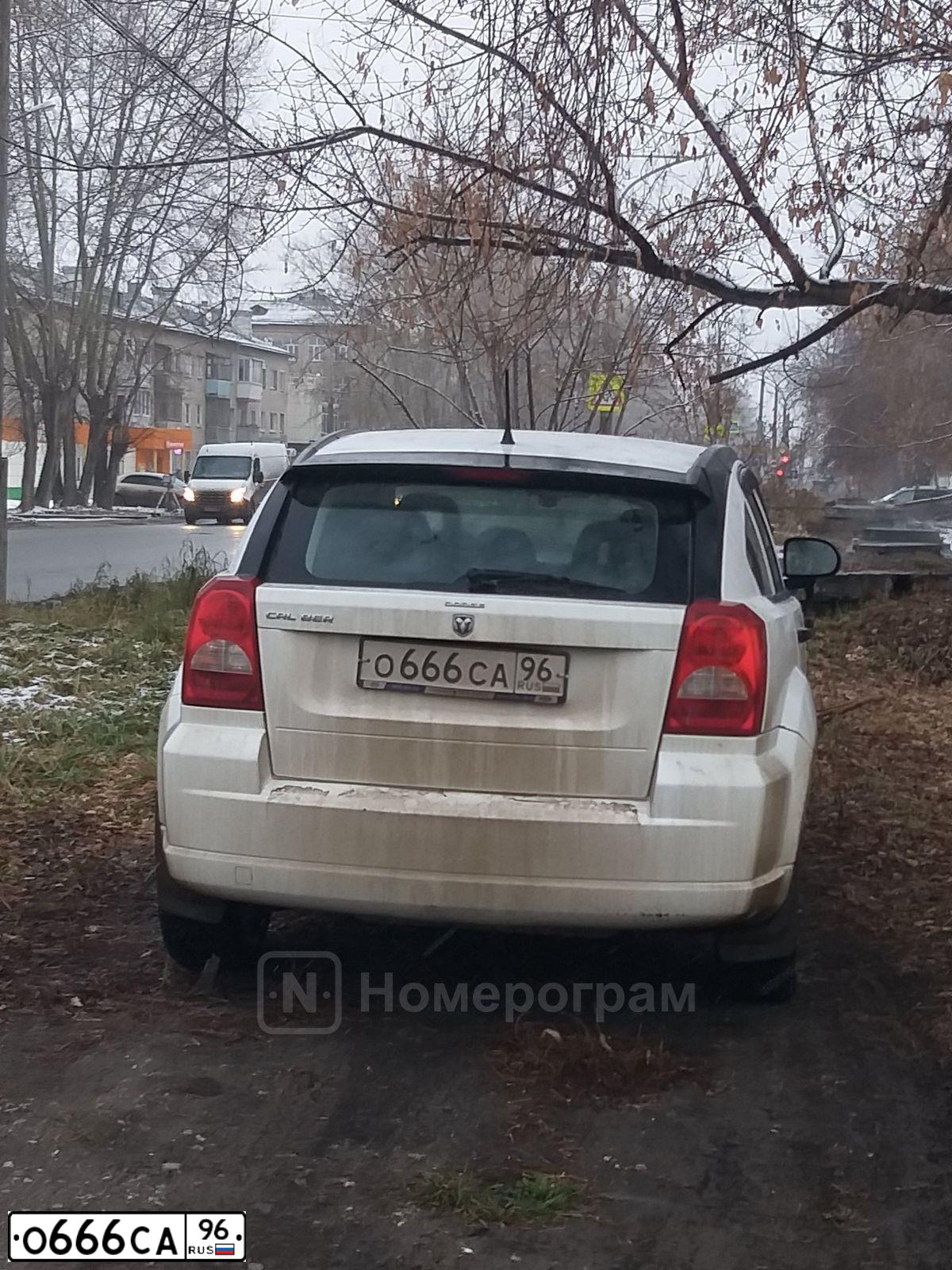 Фото автомобиля LADA 2106 LADA, 2004 — госномер О666СА96. Цвет: ФИОЛЕТОВЫЙ