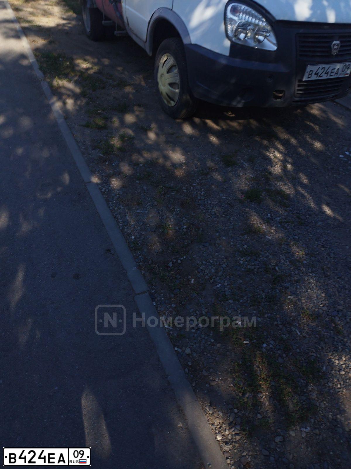 Фото автомобиля GAZ 3302 GAZEL, 2005 — госномер Х787МХ09. Цвет: Белый