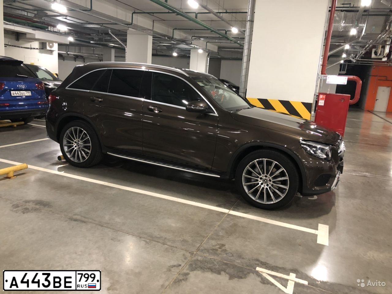 Фото автомобиля AUDI Q7, 2017 — госномер Е442ОК164. Цвет: ЯРКО-СИНИЙ