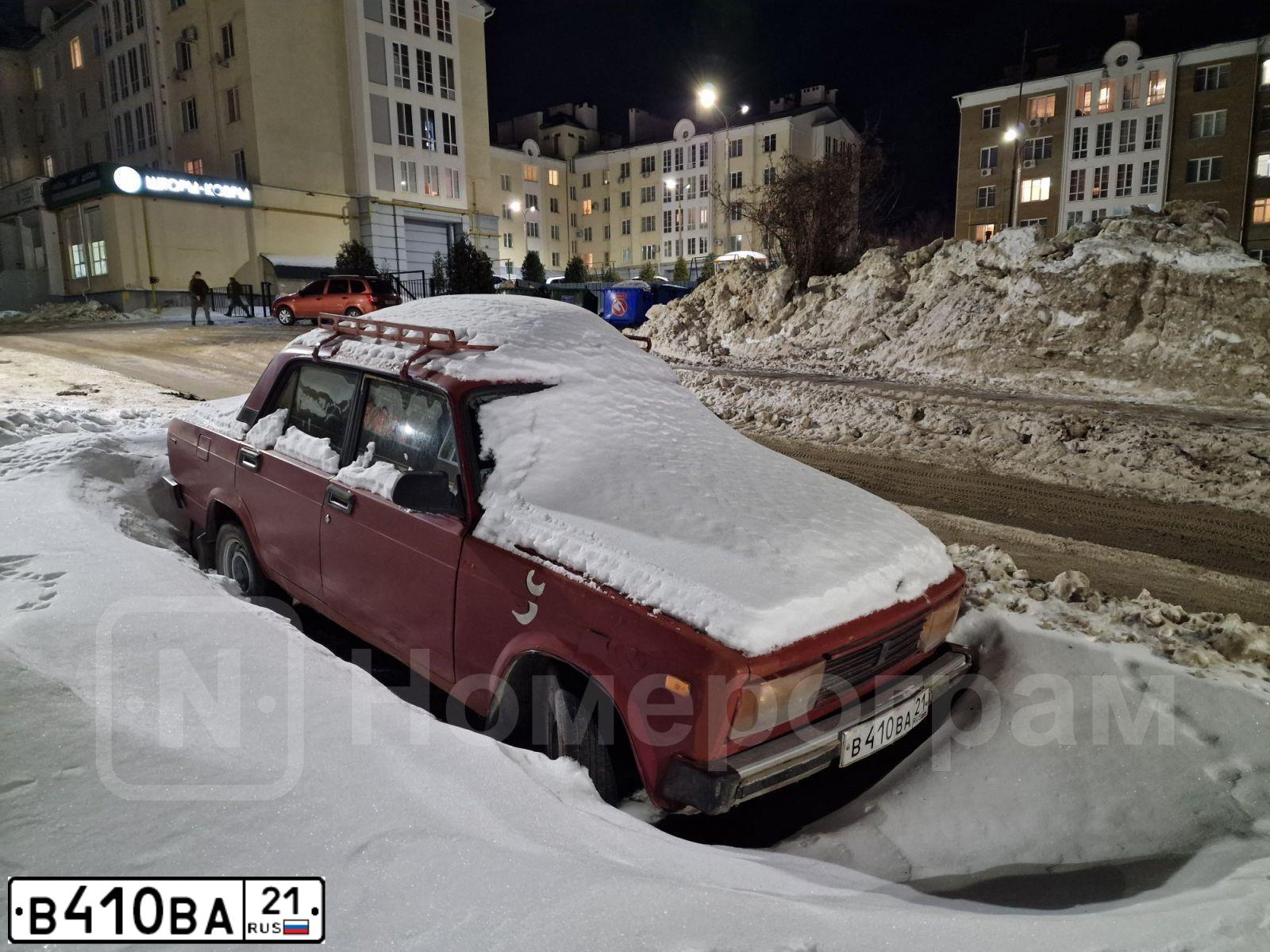 Фото автомобиля LADA 2105, 1990 — госномер В410ВА21. Цвет: Красный