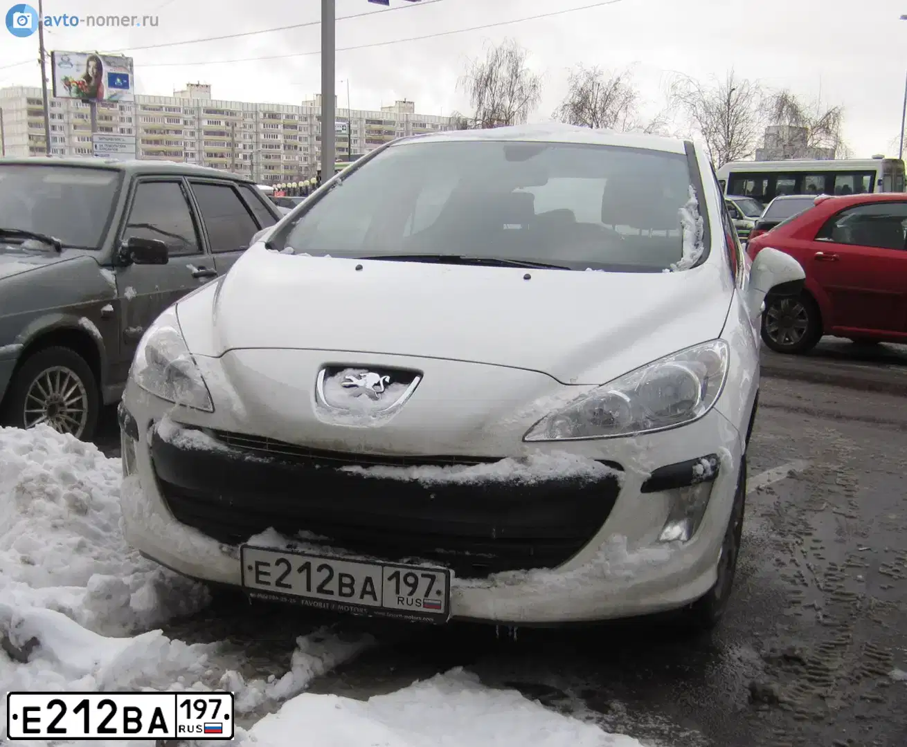 Фото автомобиля PEUGEOT T 308, 2010 — госномер Е212ВА197. Цвет: Белый