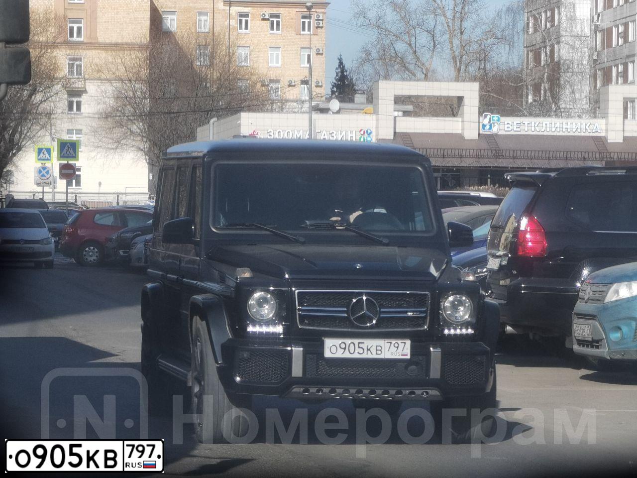 Фото автомобиля MERCEDES G-KLASSE, 2014 — госномер О958МЕ799. Цвет: ЧЕРНЫЙ