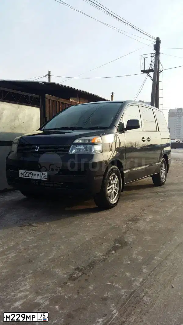 Фото автомобиля TOYOTA VOXY, 1989 — госномер А811НМ03