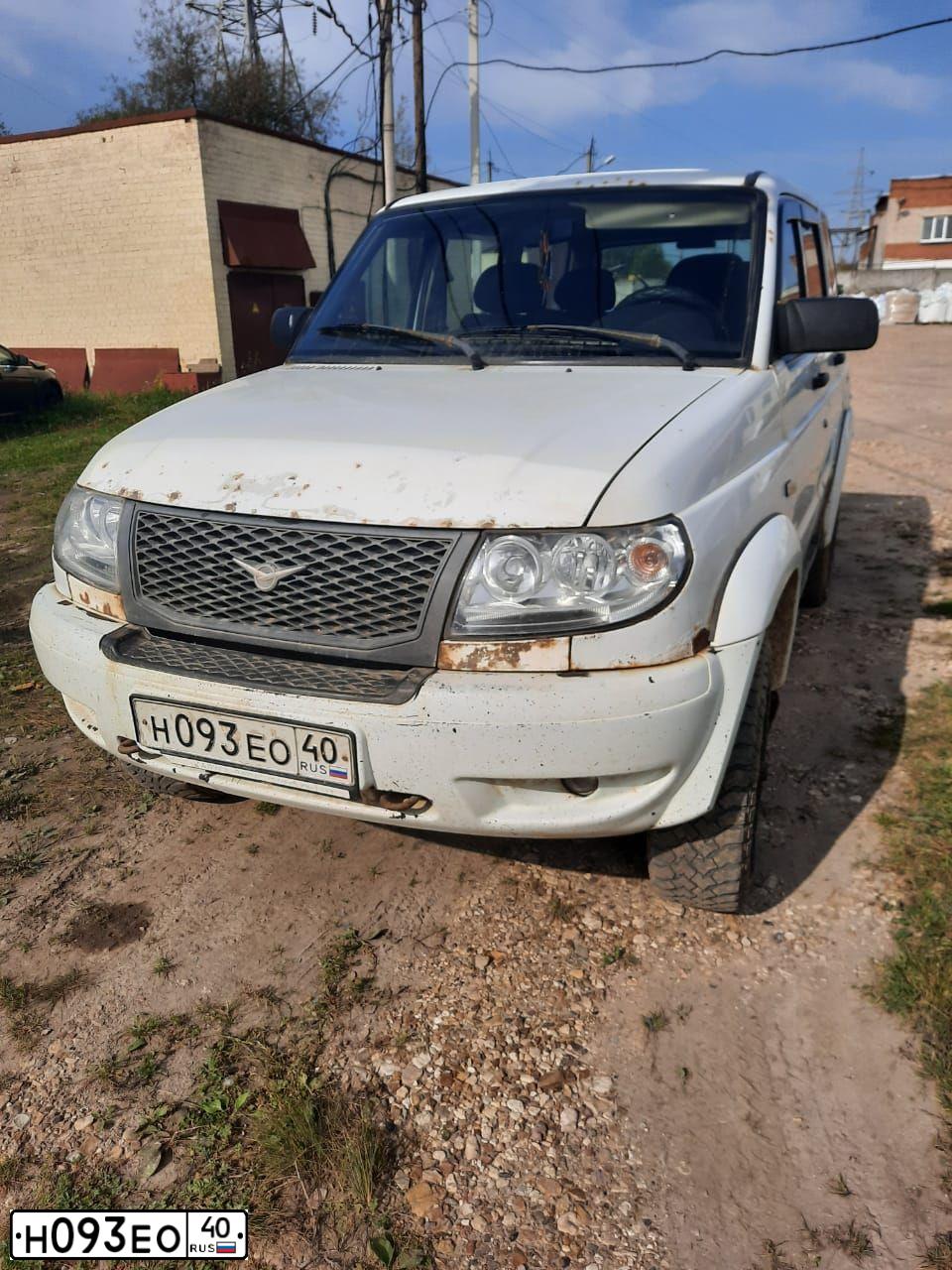 Фото автомобиля UAZ 3163 PATRIOT, 2012 — госномер Н093ЕО40. Цвет: АРКТИКА