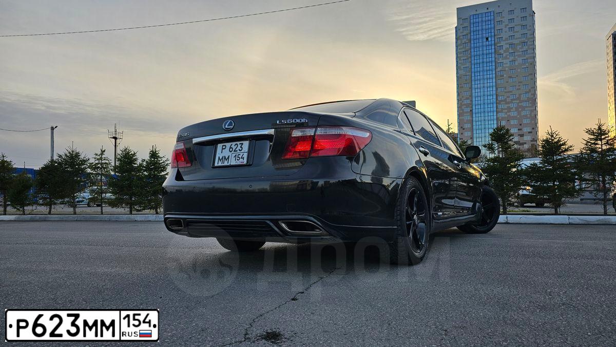 Фото автомобиля LEXUS S LS, 2007 — госномер Р623ММ154. Цвет: ЧЕРНЫЙ