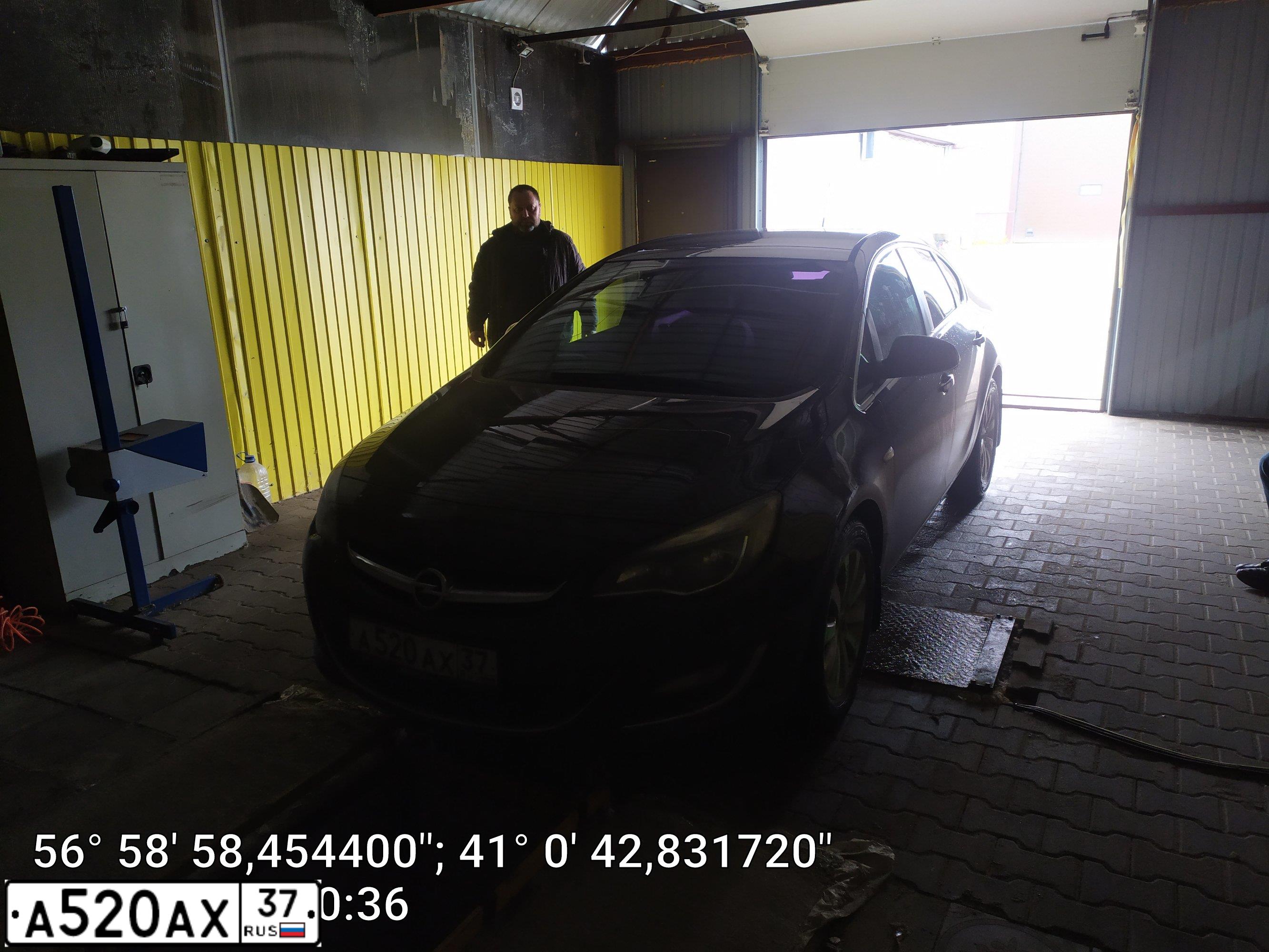 Фото автомобиля OPEL P-J ASTRA, 2013 — госномер В856СМ37. Цвет: ЧЕРНЫЙ