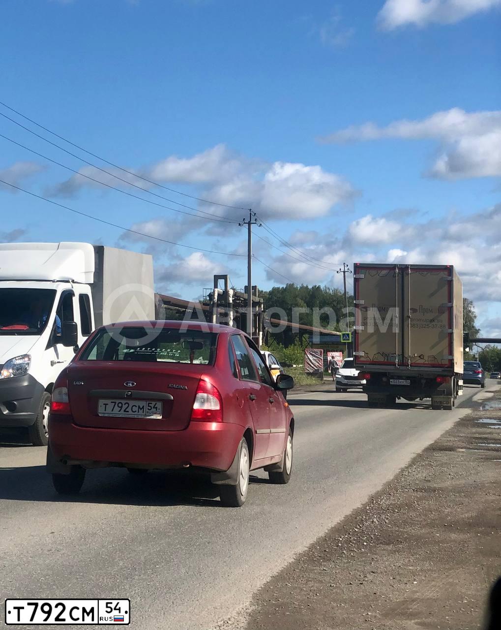Фото автомобиля ВАЗ 11183 LADA KALINA, 2006 — госномер Т252ОР22. Цвет: СЕРЕБРИСТО КРАСНЫЙ