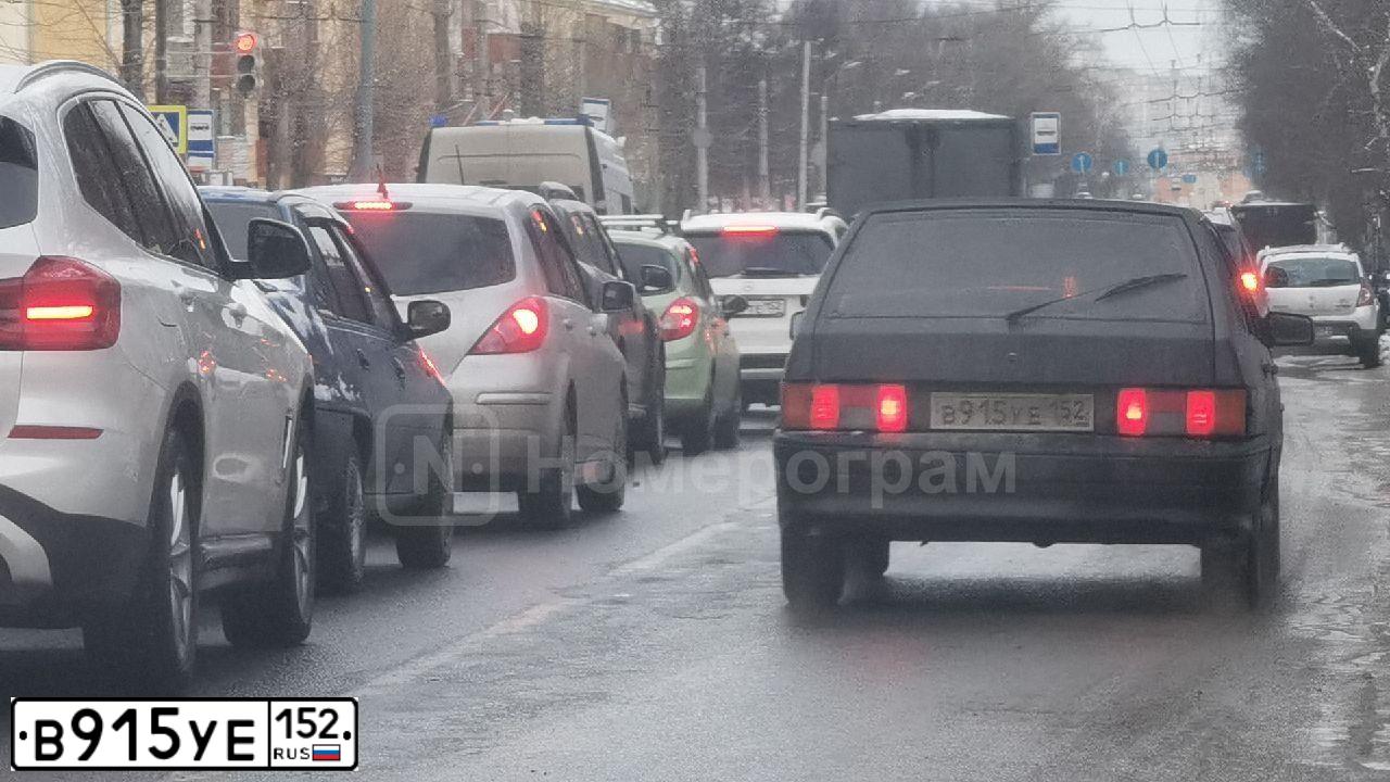 Фото автомобиля LADA 2114 SAMARA, 2011 — госномер В915УЕ152. Цвет: ЧЕРНЫЙ