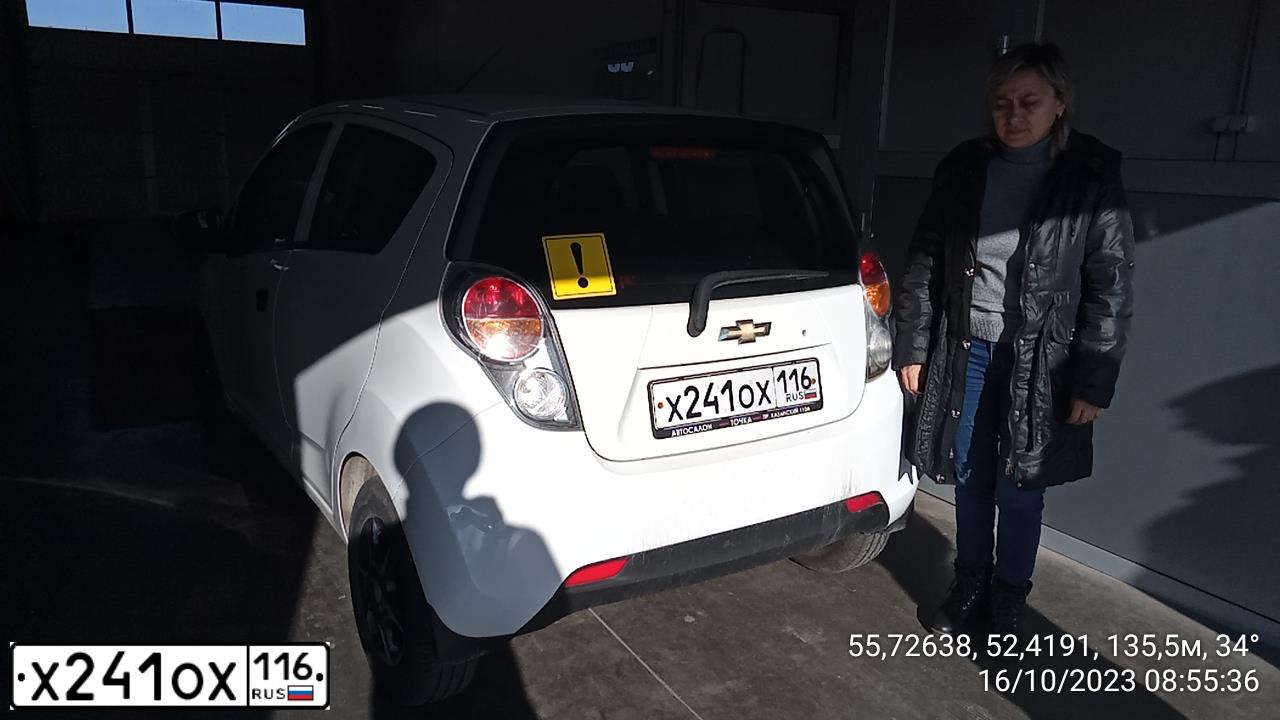 Фото автомобиля CHEVROLET SPARK, 2012 — госномер Х241ОХ116. Цвет: Белый