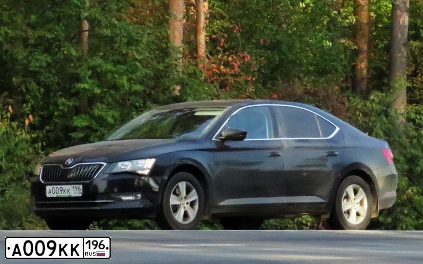 Фото автомобиля SKODA SUPERB, 2017 — госномер А582АА196. Цвет: ЧЕРНЫЙ