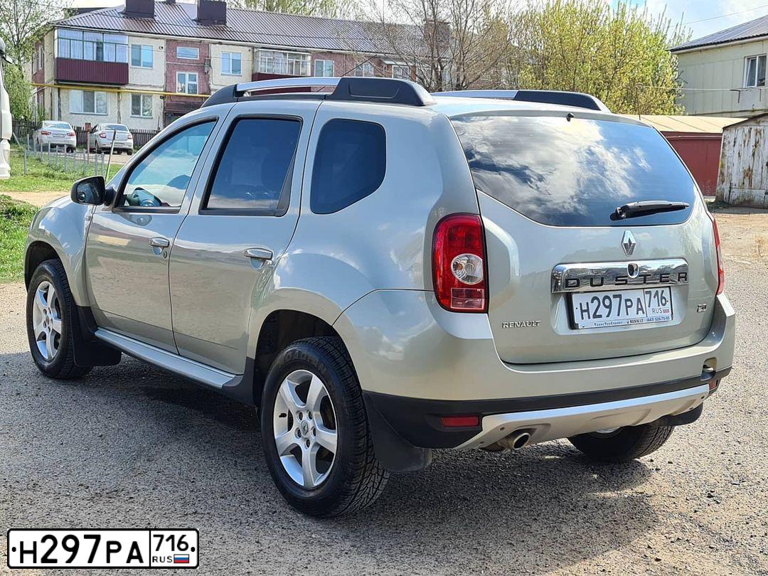Фото автомобиля RENAULT DUSTER, 2013 — госномер С970СТ116. Цвет: БЕЖЕВЫЙ