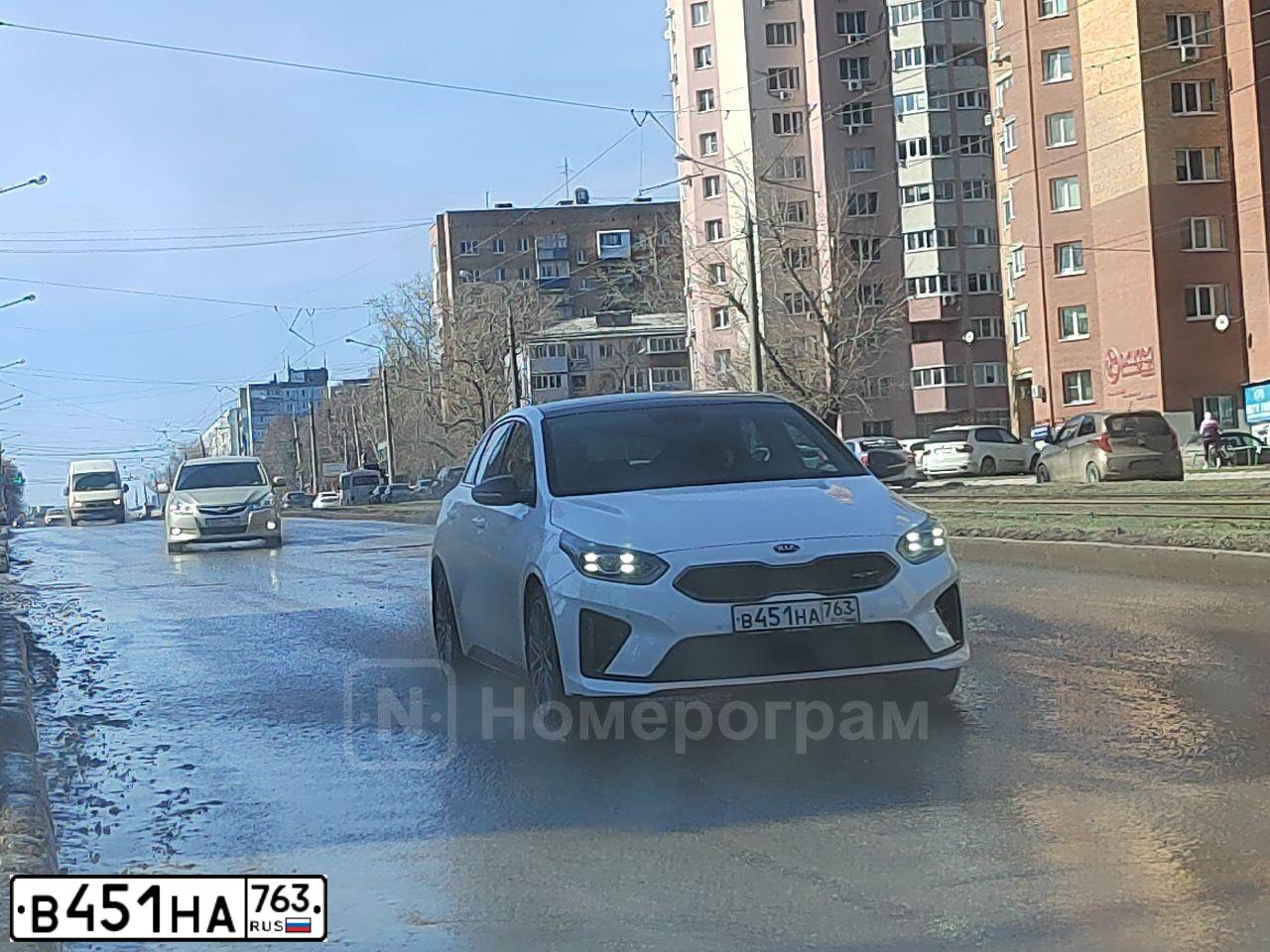 Фото автомобиля KIA PRO CEED, 2019 — госномер Р295ЕР790. Цвет: Белый