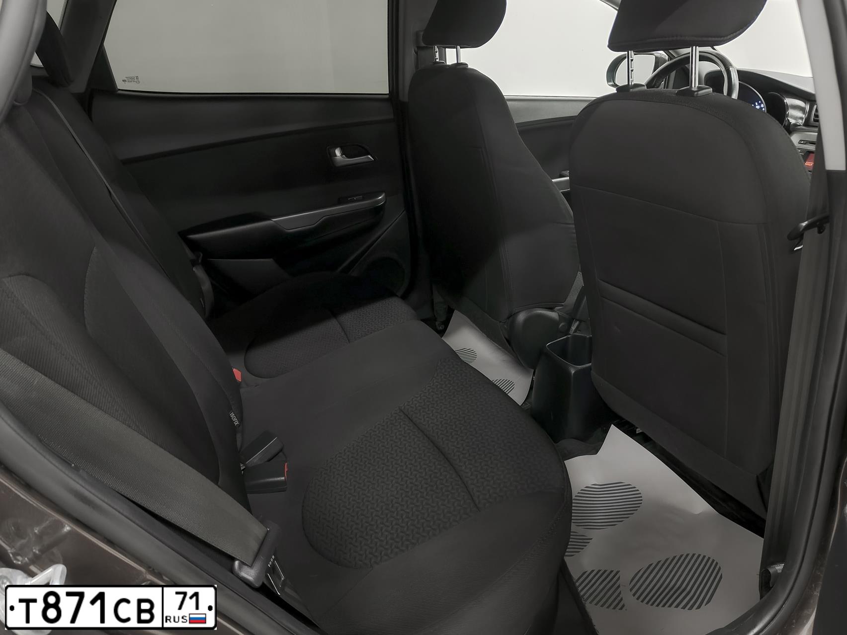Фото автомобиля KIA RIO, 2017 — госномер Х774СХ71. Цвет: Коричневый