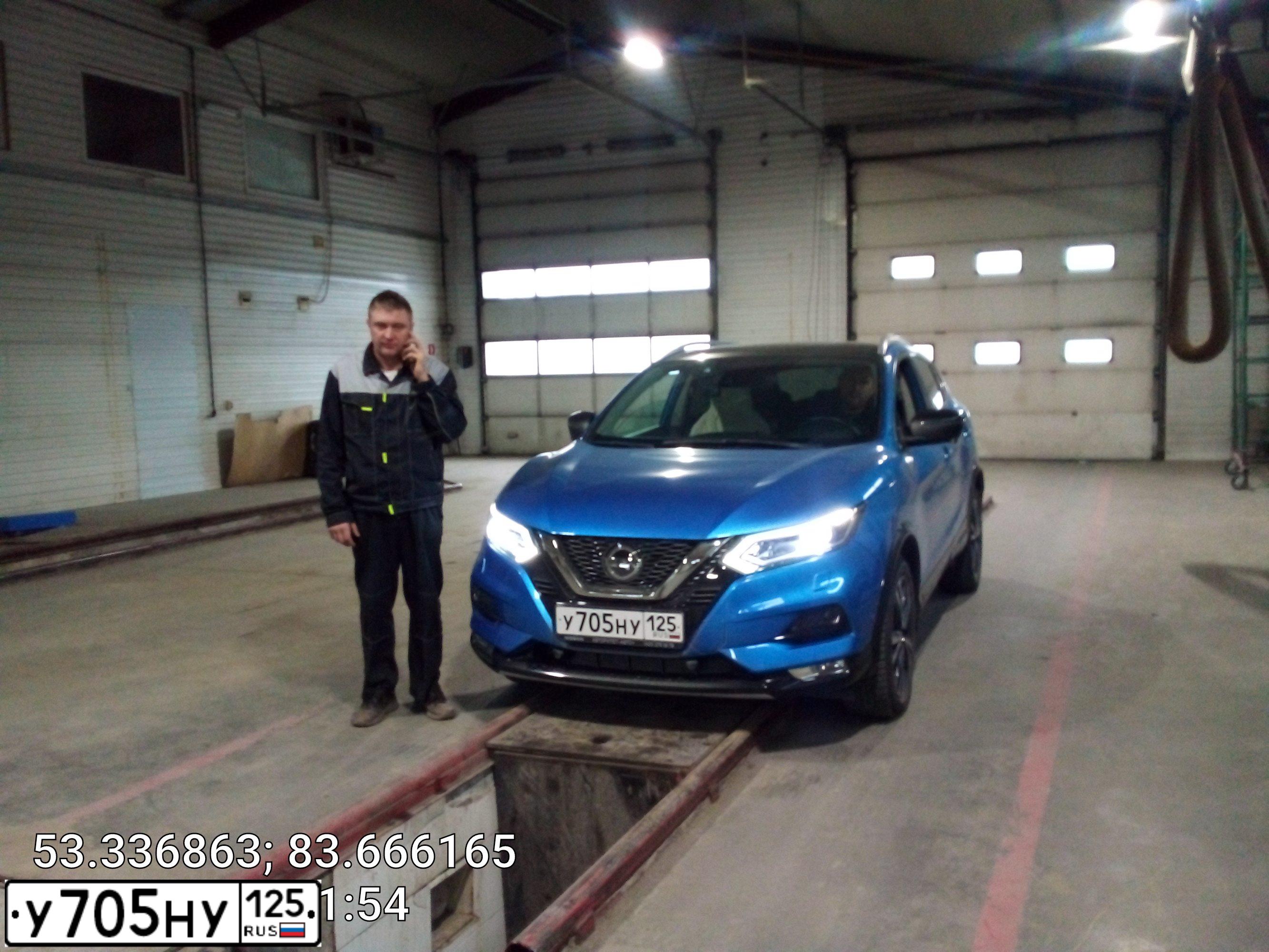 Фото автомобиля NISSAN QASHQAI, 2019 — госномер В828МС122. Цвет: голубой