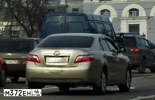 Фото автомобиля TOYOTA CAMRY, 2006 — госномер О252НК46. Цвет: БЕЖЕВЫЙ
