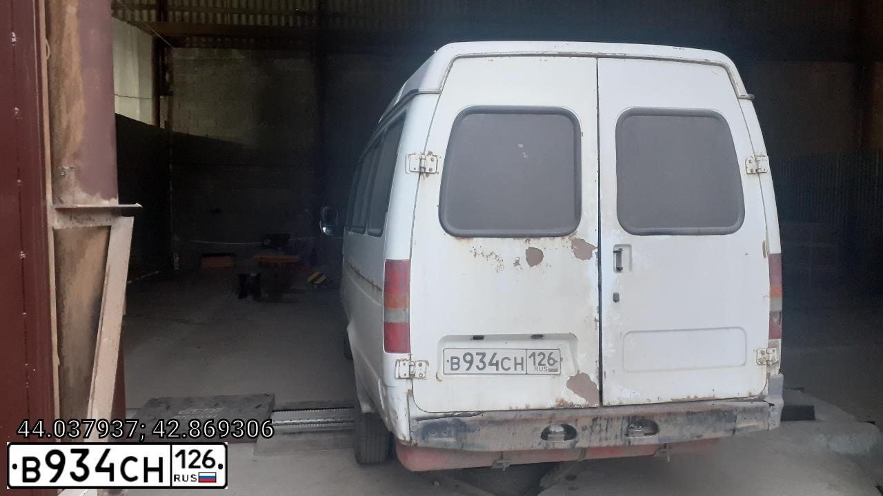 Фото автомобиля GAZ 3221 EL, 2003 — госномер В934СН126. Цвет: СНЕЖНО-БЕЛЫЙ