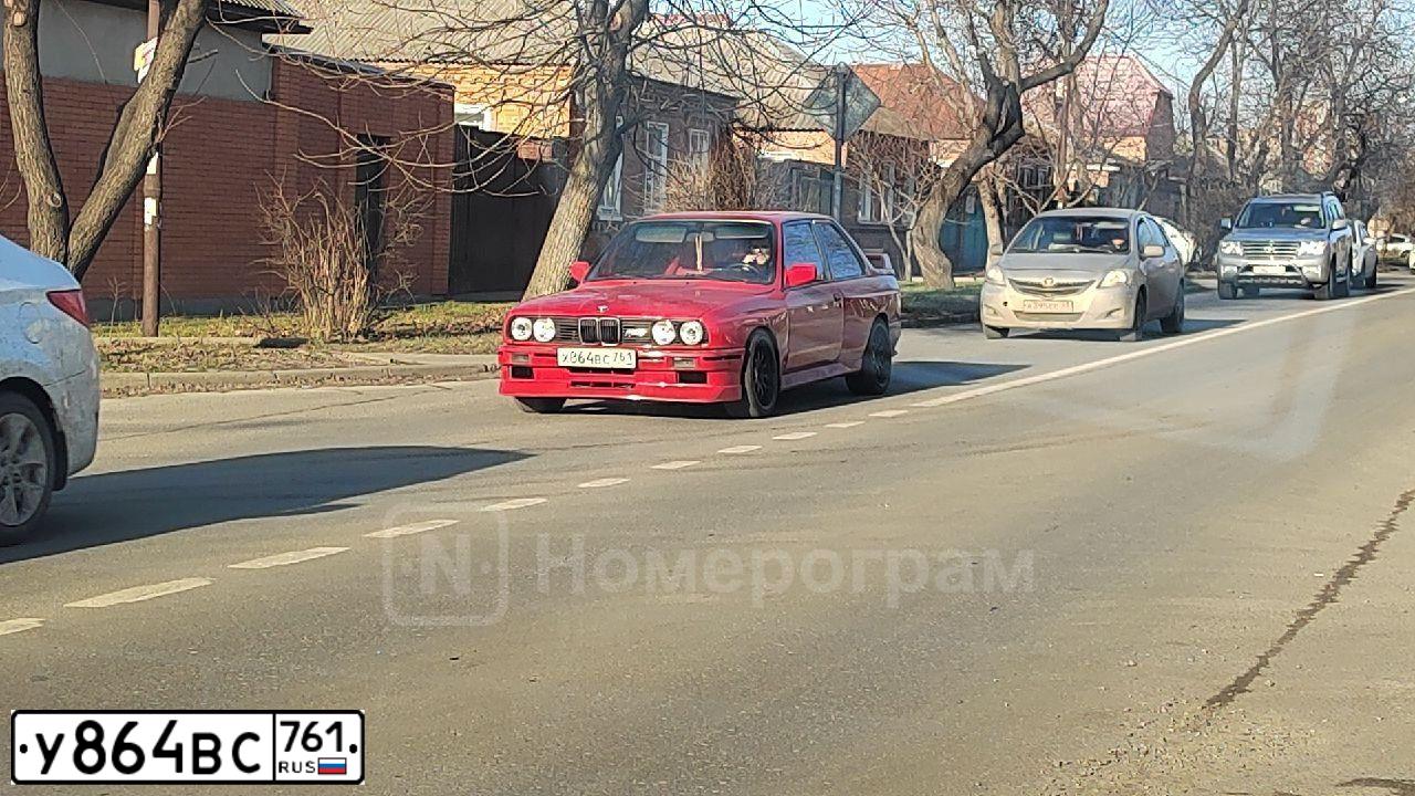 Фото автомобиля VOLKSWAGEN POLO, 2012 — госномер А020АЕ761. Цвет: СЕРЕБРИСТЫЙ