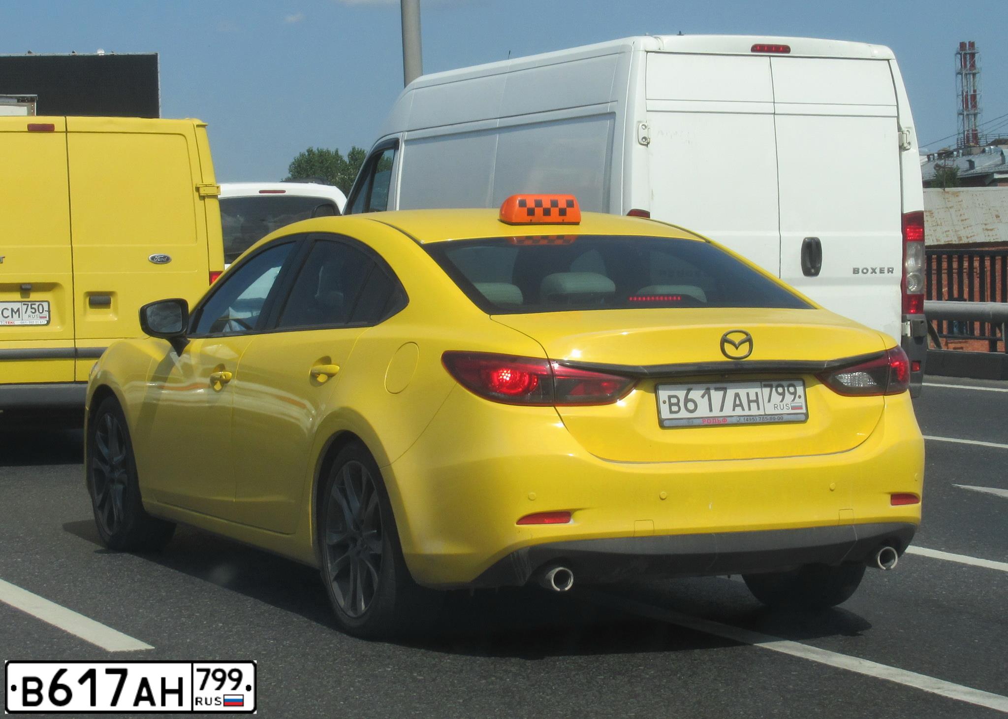 Фото автомобиля MAZDA A 6, 2017 — госномер В617АН799. Цвет: ЖЕЛТЫЙ
