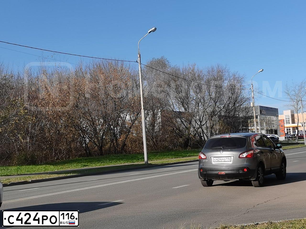 Фото автомобиля NISSAN QASHQAI, 2013 — госномер Р241НТ18. Цвет: СЕРЫЙ
