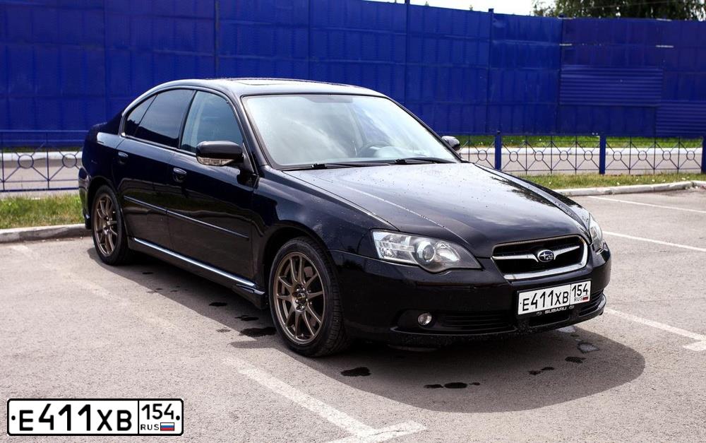Фото автомобиля SUBARU LEGACY, 2005 — госномер Е800АУ04. Цвет: ЧЕРНЫЙ