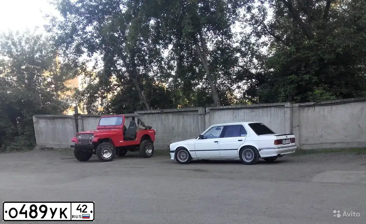 Фото автомобиля BMW 320, 1985 — госномер У630ОТ124. Цвет: БЕЛЫЙ