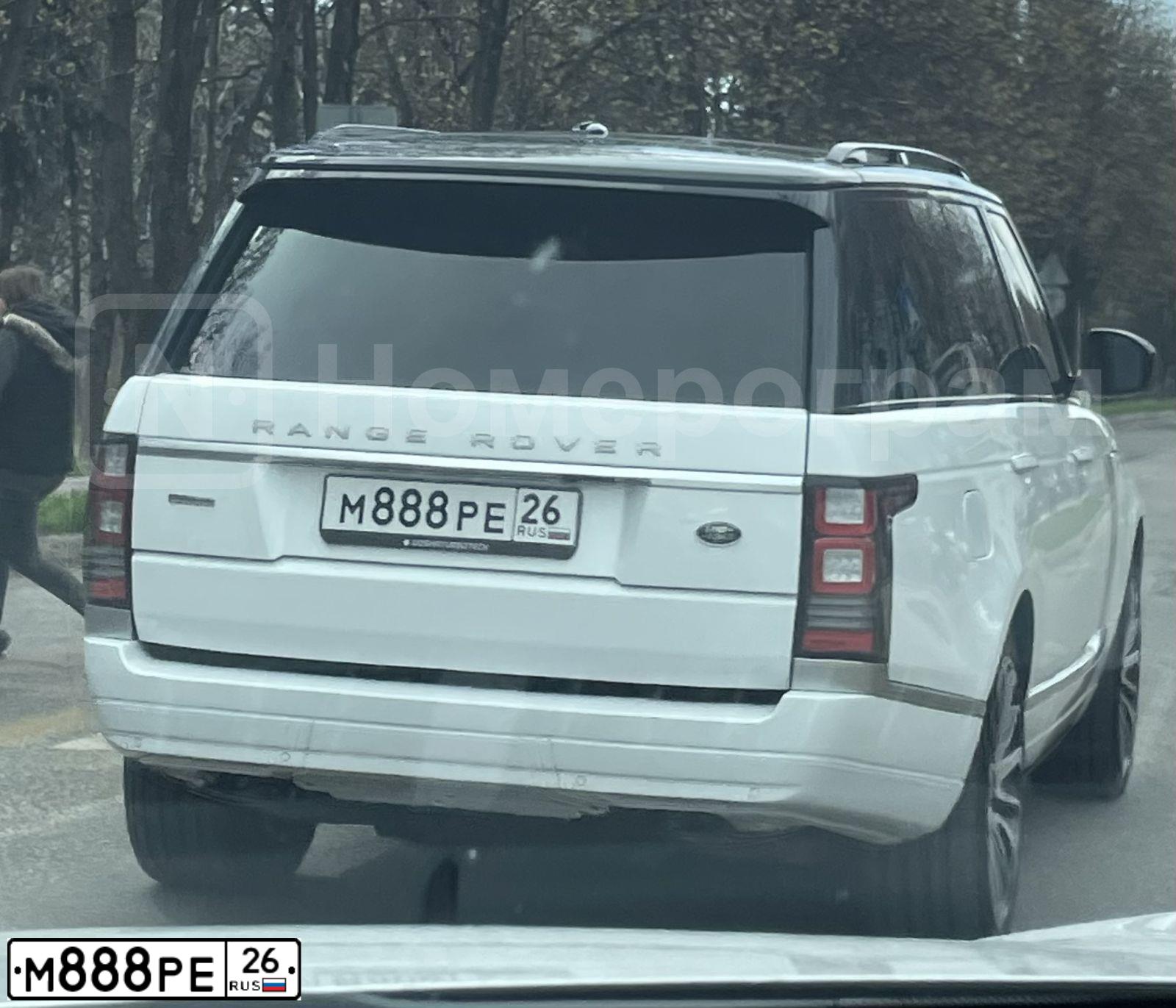 Фото автомобиля SKODA KODIAQ, 2019 — госномер М888РЕ26. Цвет: Белый