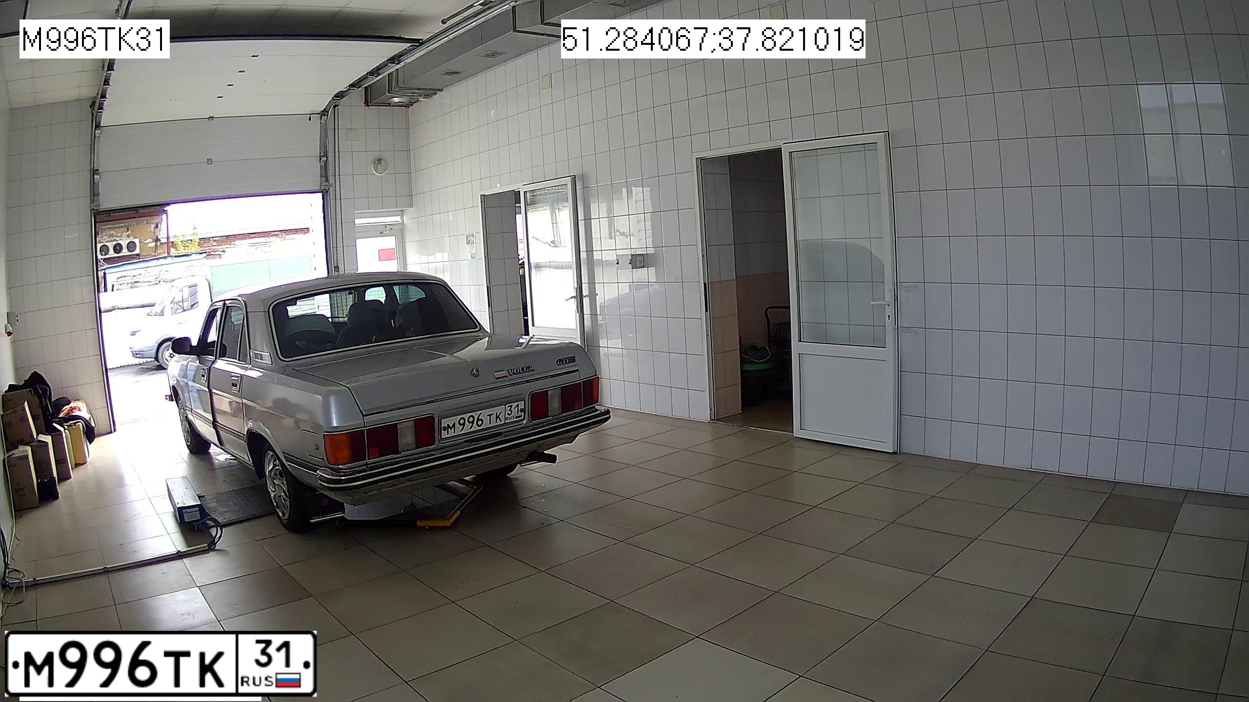 Фото автомобиля GAZ 3102 WOLGA, 2006 — госномер М996ТК31. Цвет: БУРАН