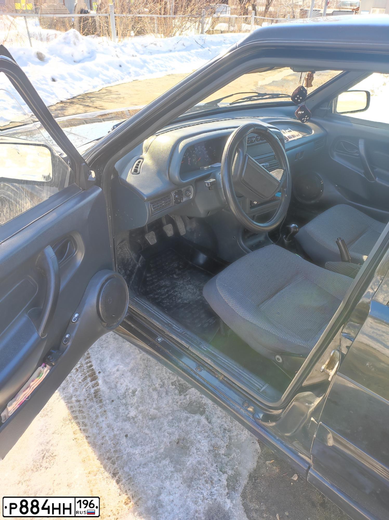 Фото автомобиля LADA 2114, 2013 — госномер Т123ЕО196