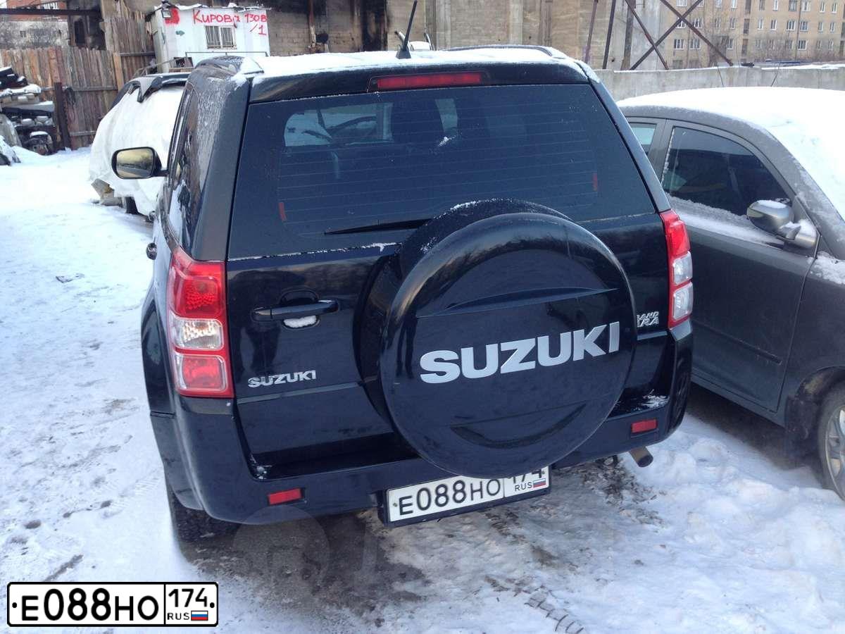 Фото автомобиля SUZUKI /GRAND/ VITARA, 2010 — госномер Е088НО174. Цвет: ЧЕРНЫЙ