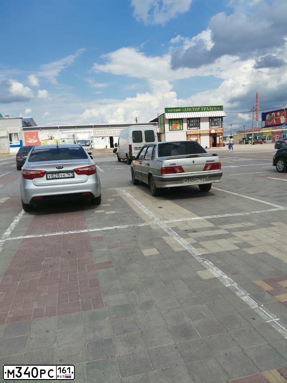 Фото автомобиля LADA 2115 SAMARA, 2006 — госномер Н231КА190. Цвет: СЕРЕБРИСТО-БЕЖЕВЫЙ