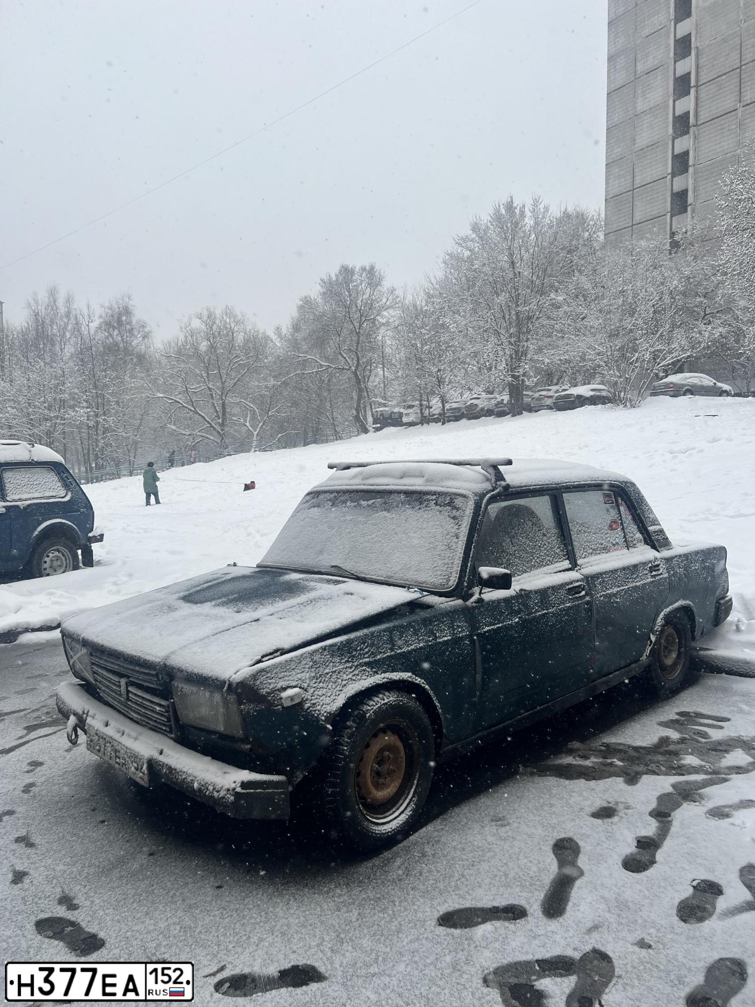 Фото автомобиля LADA 2107, 2005 — госномер Н377ЕА152. Цвет: Сине-зеленый