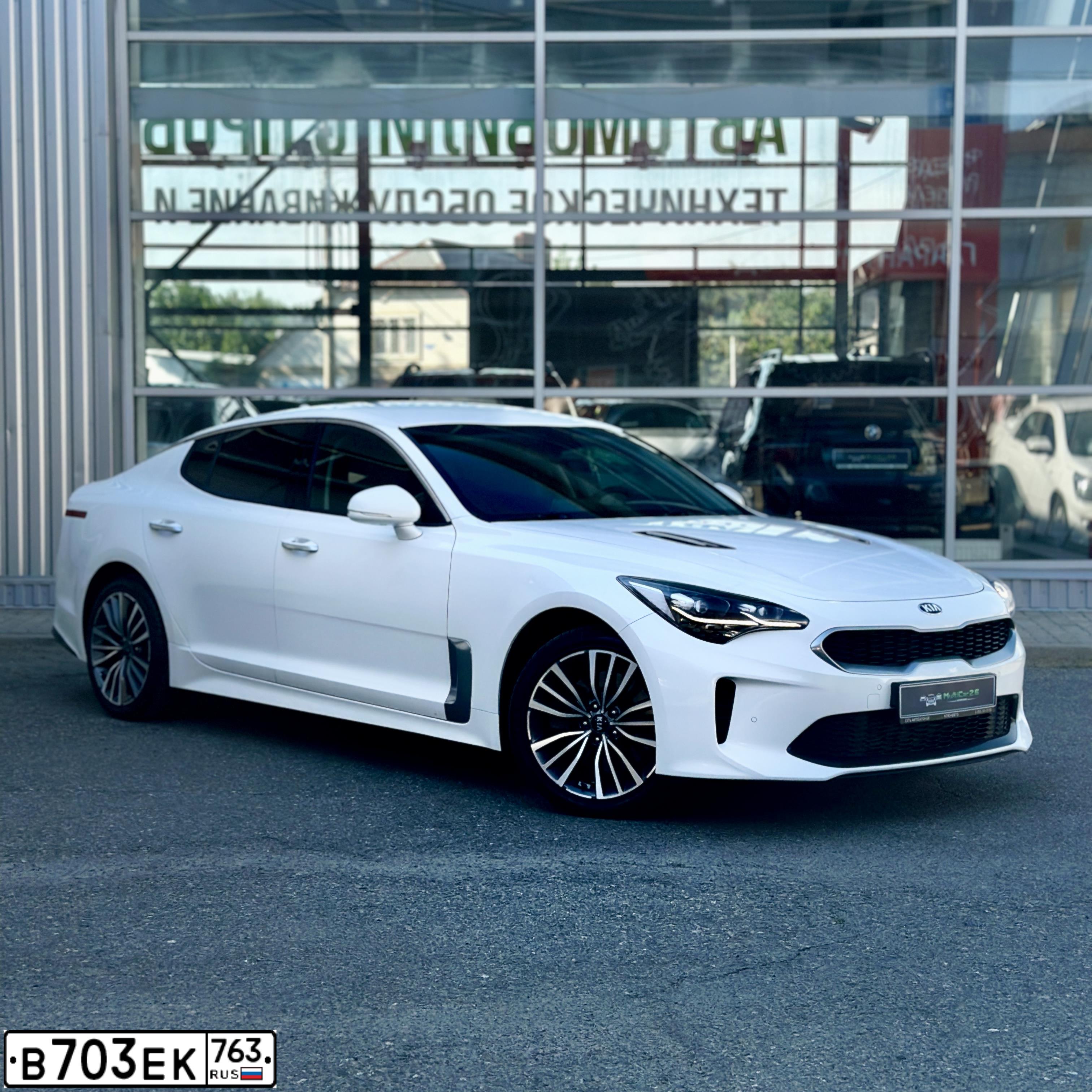 Фото автомобиля KIA STINGER, 2018 — госномер О082ЕС126