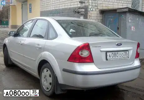 Фото автомобиля FORD FOCUS, 2005 — госномер А080ОО35. Цвет: Серебристый
