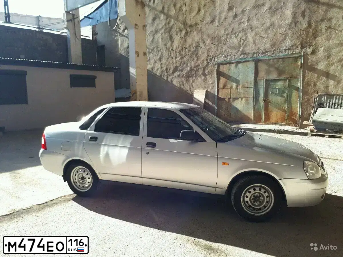 Фото автомобиля LADA 2170 PRIORA, 2009 — госномер Х203МВ56. Цвет: Светло-серебристый металик
