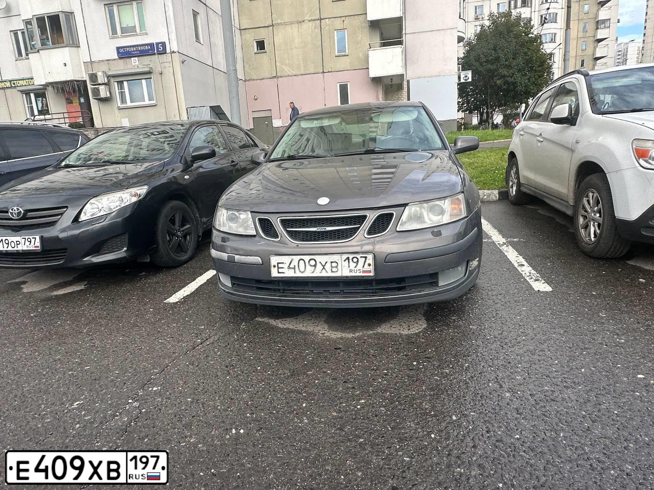 Фото автомобиля SAAB 9-3, 2006 — госномер Е409ХВ197. Цвет: БЕЖЕВЫЙ