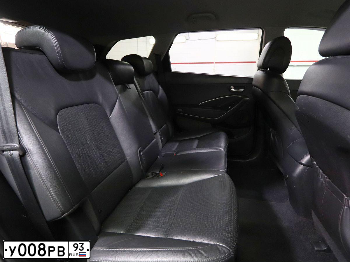 Фото автомобиля HYUNDAI I SANTA FE, 2014 — госномер У008РВ93. Цвет: Белый