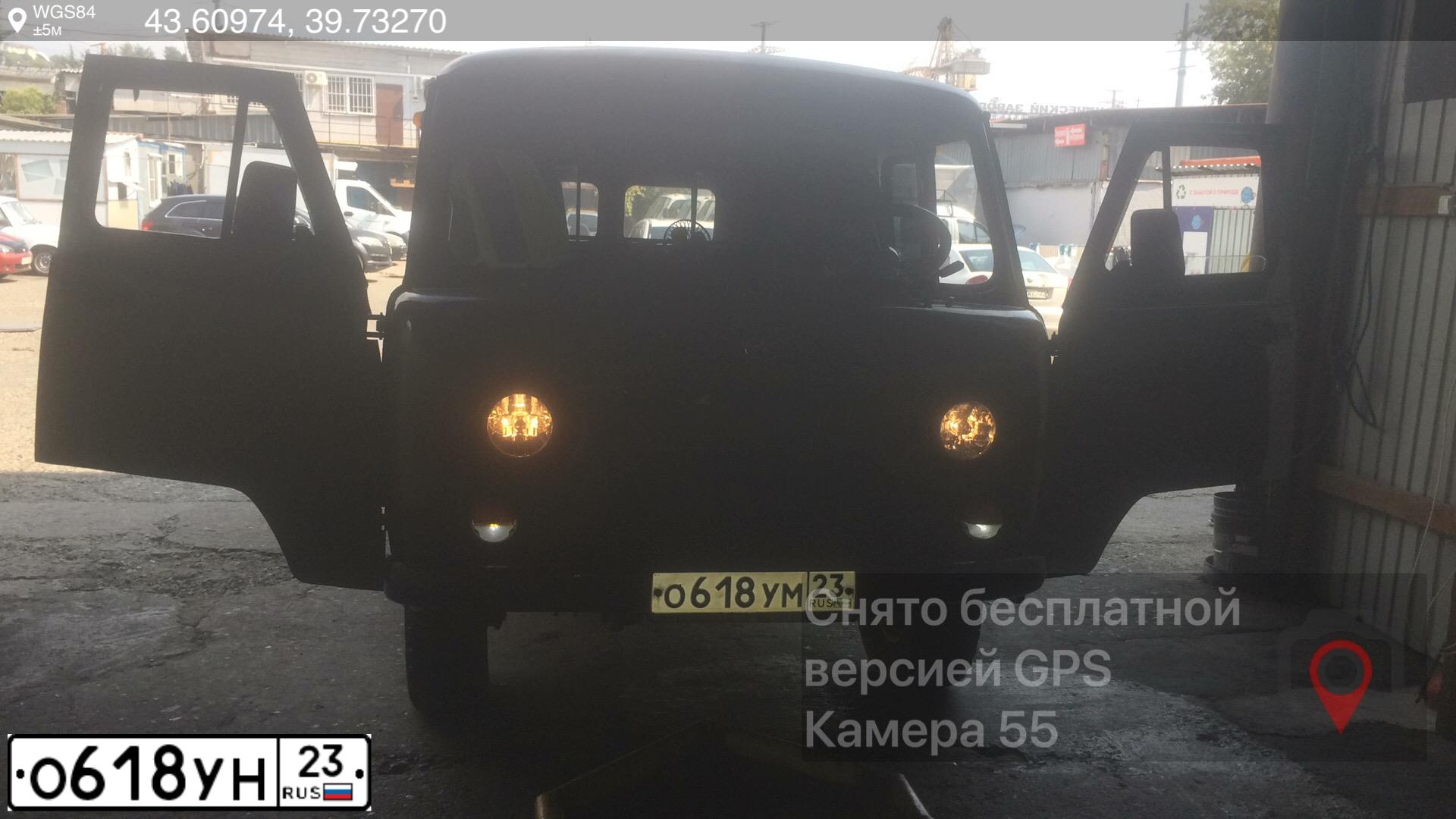 Фото автомобиля UAZ 3909, 1994 — госномер О618УМ23. Цвет: ХАКИ