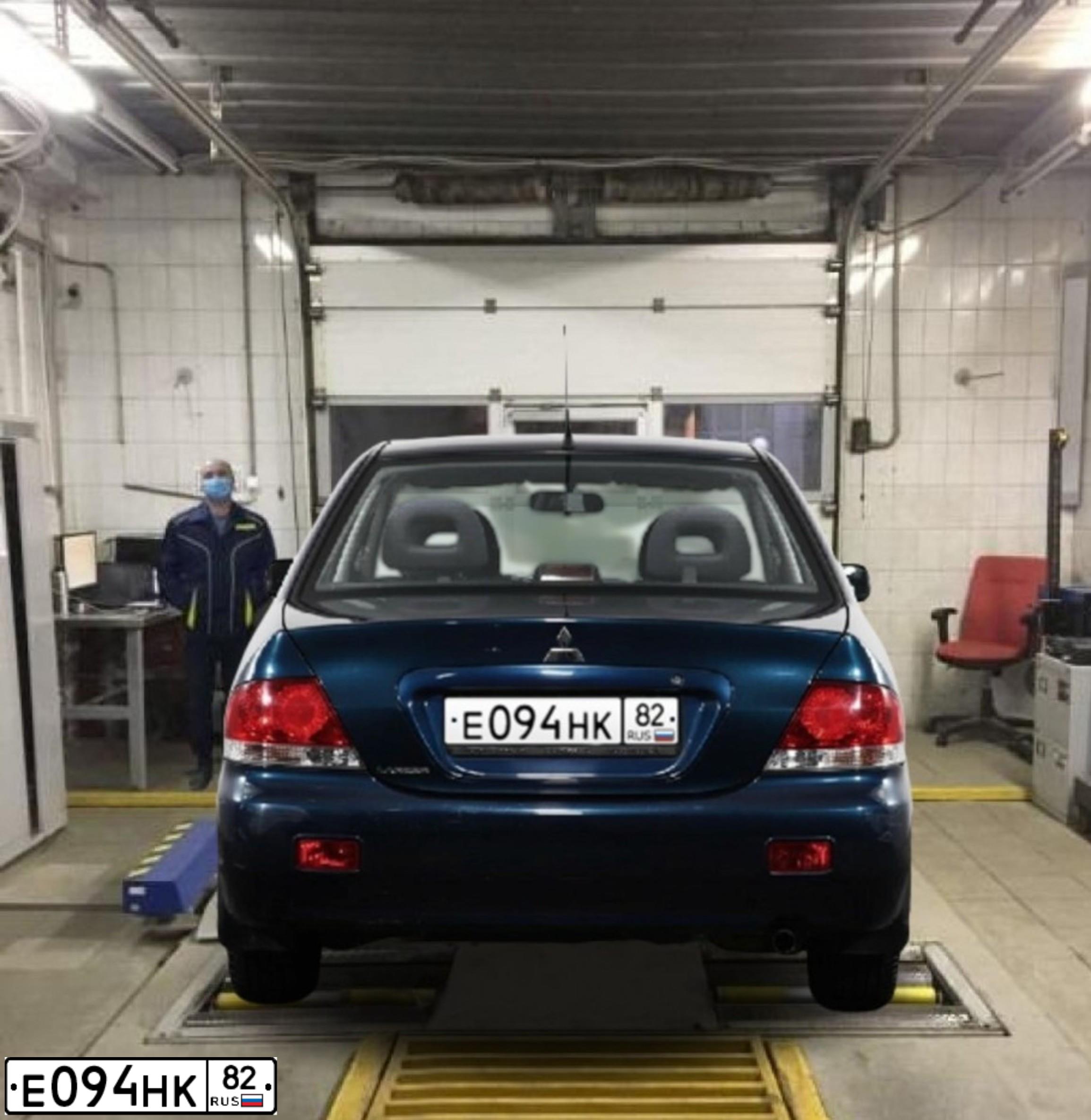 Фото автомобиля MITSUBISHI LANCER, 2007 — госномер С444СС777. Цвет: синий