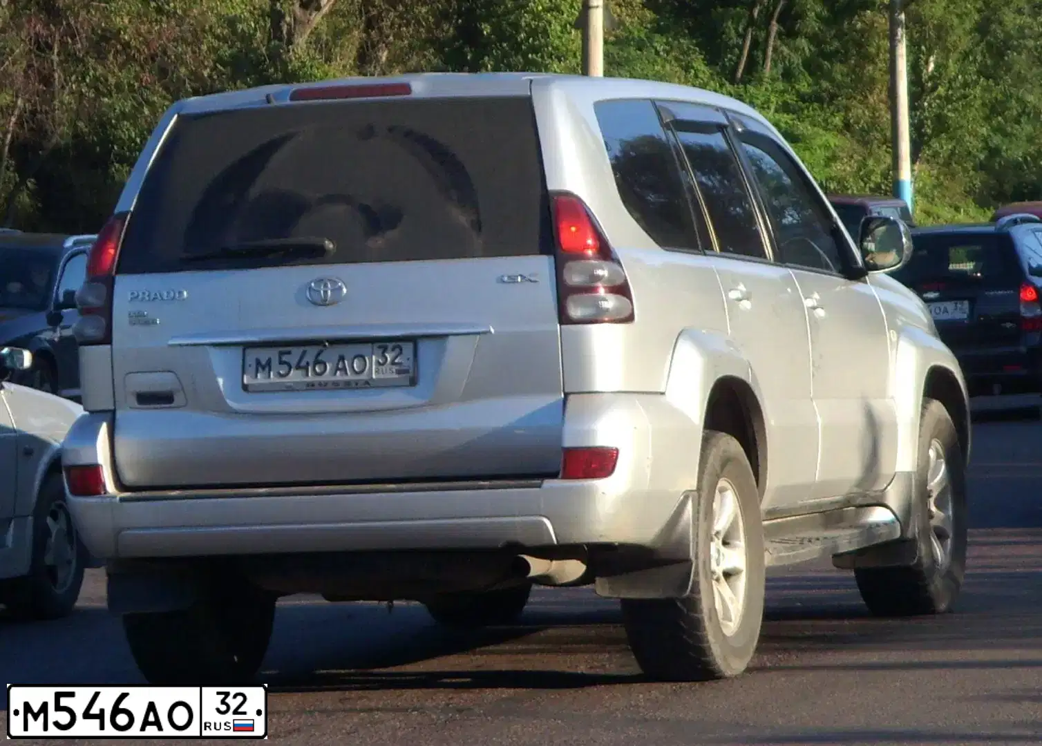 Фото автомобиля TOYOTA HiLux SR, 2007 — госномер М546АО32