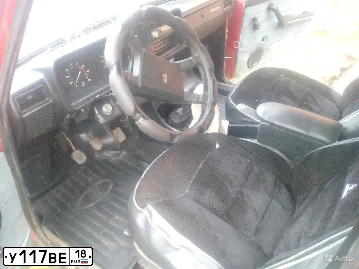 Фото автомобиля VAZ 2107 LADA, 1991 — госномер У117ВЕ18