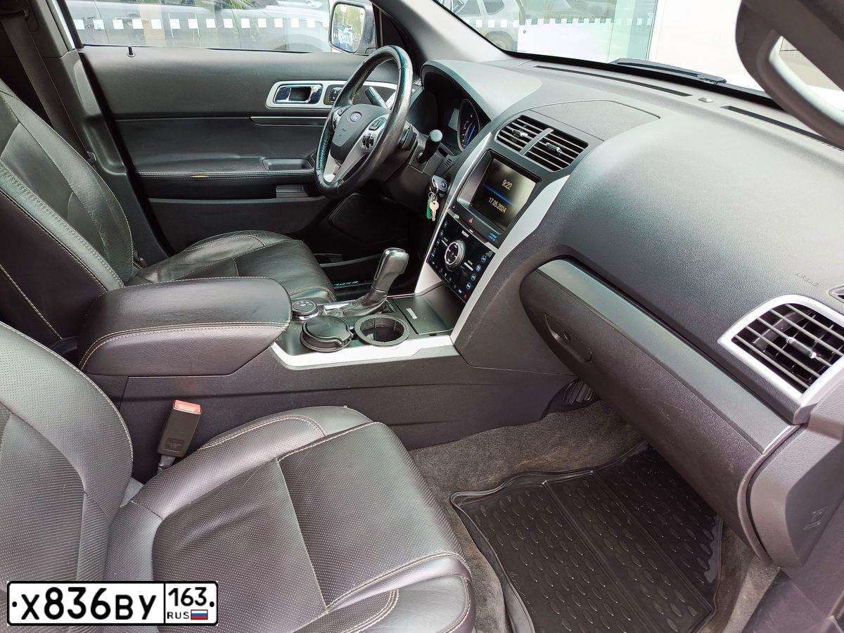 Фото автомобиля FORD EXPLORER, 2015 — госномер А210ЕА172. Цвет: БЕЛЫЙ