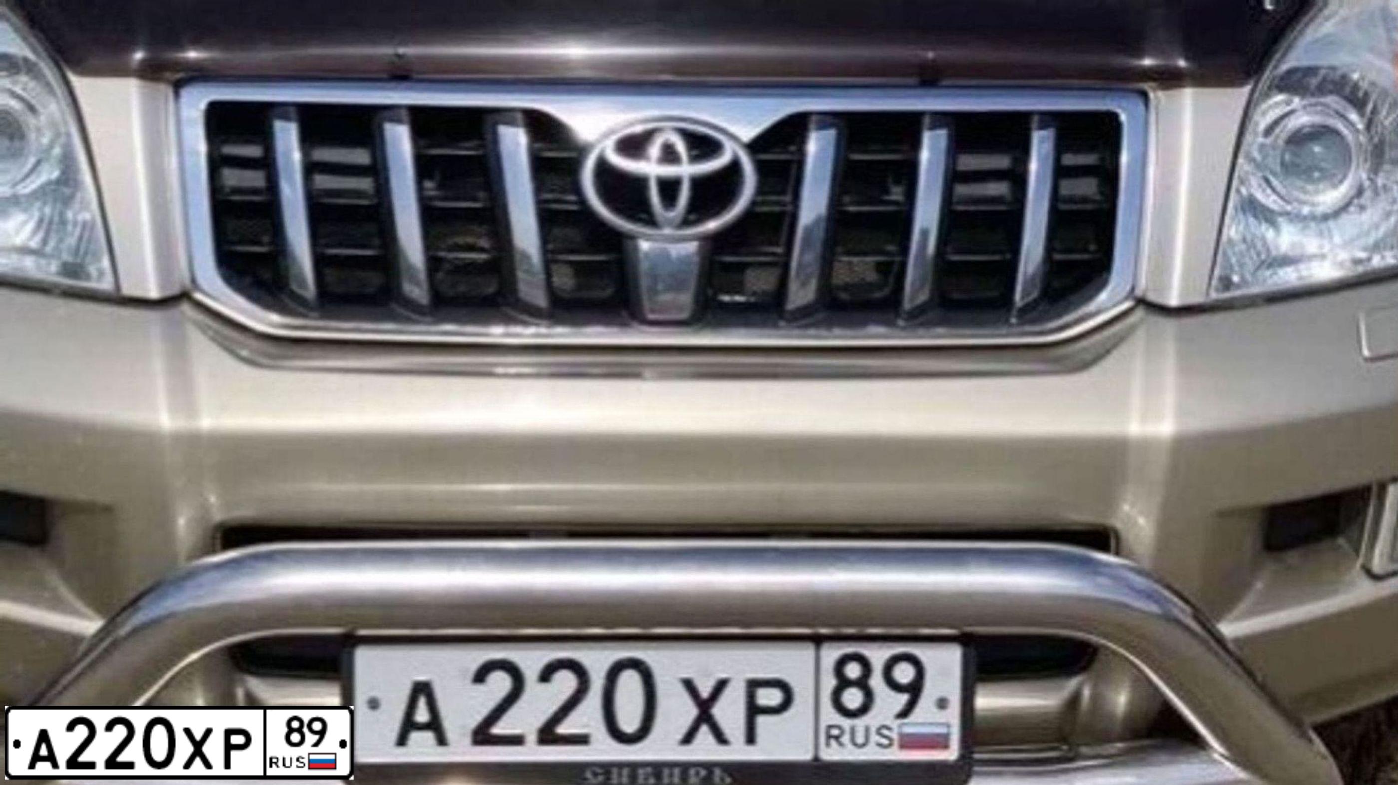 Фото автомобиля TOYOTA LANDCRUISER, 2003 — госномер А220ХР89. Цвет: ЗОЛОТИСТЫЙ