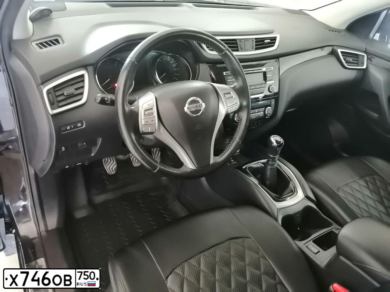 Фото автомобиля NISSAN QASHQAI, 2017 — госномер Х354ВА136. Цвет: ЧЕРНЫЙ
