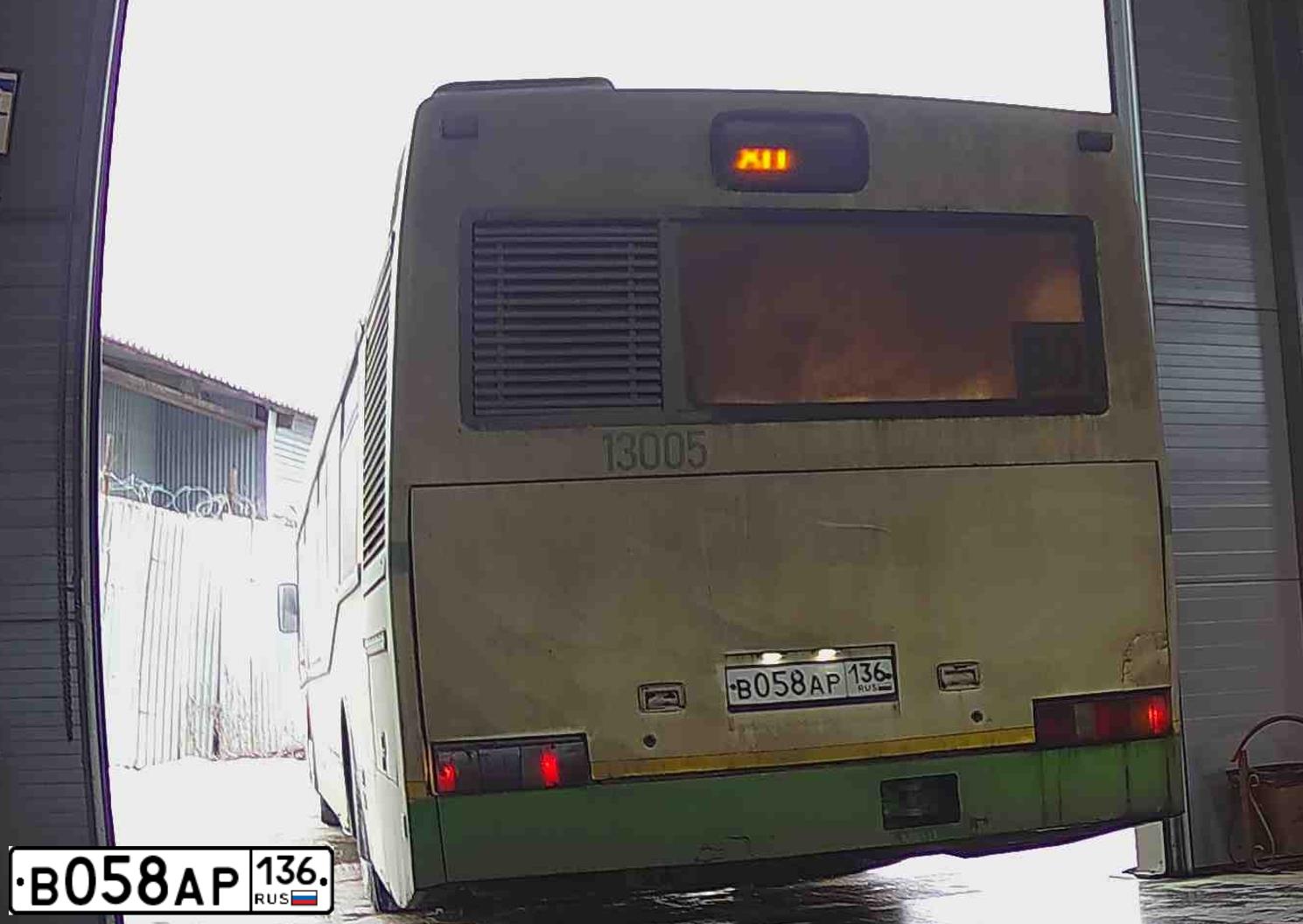 Фото автомобиля MAZ 103, 2007 — госномер В058АР136. Цвет: КОМБИНИРОВАННЫЙ