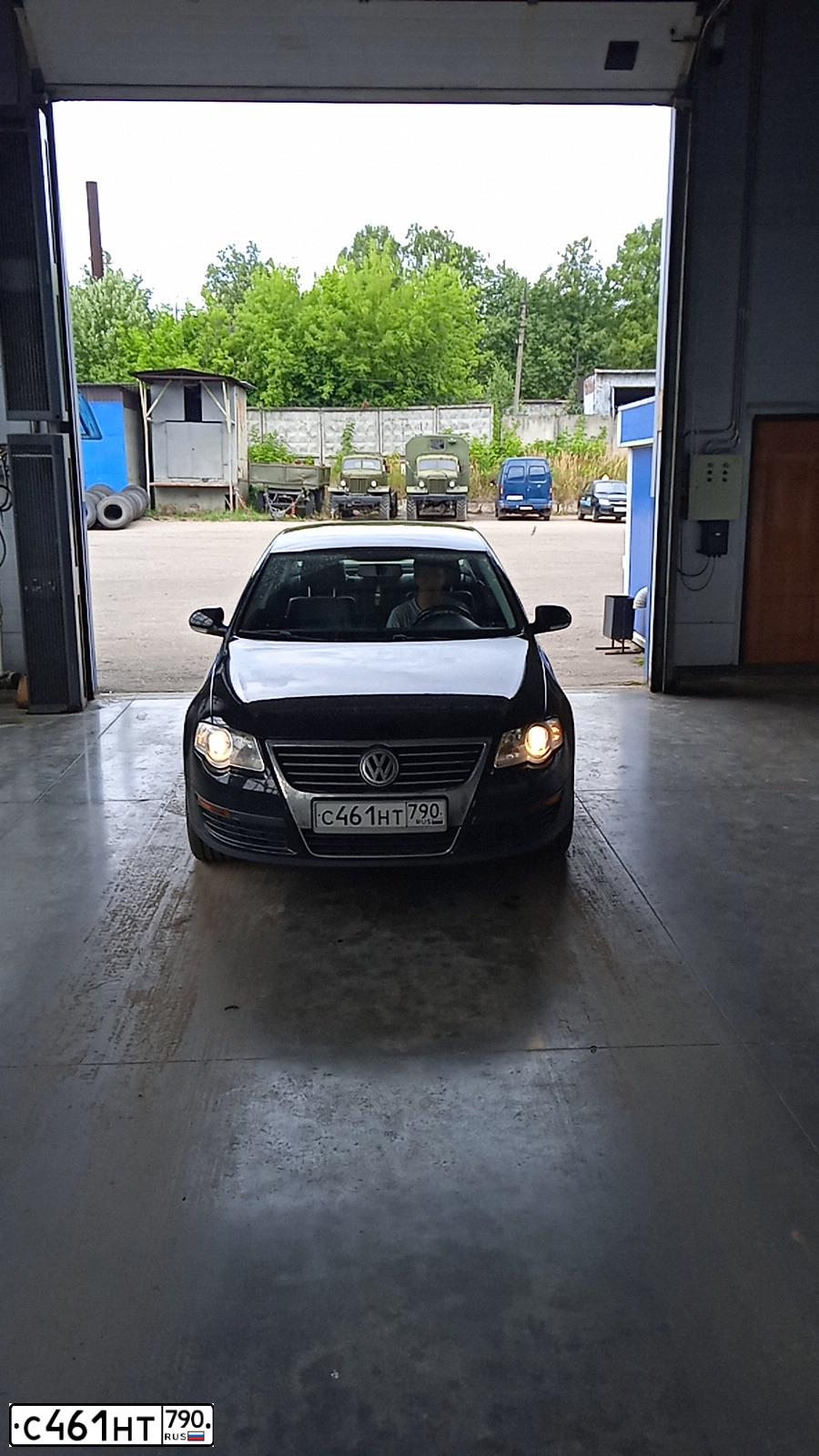 Фото автомобиля VOLKSWAGEN PASSAT, 2007 — госномер С461НТ790. Цвет: СЕРЫЙ